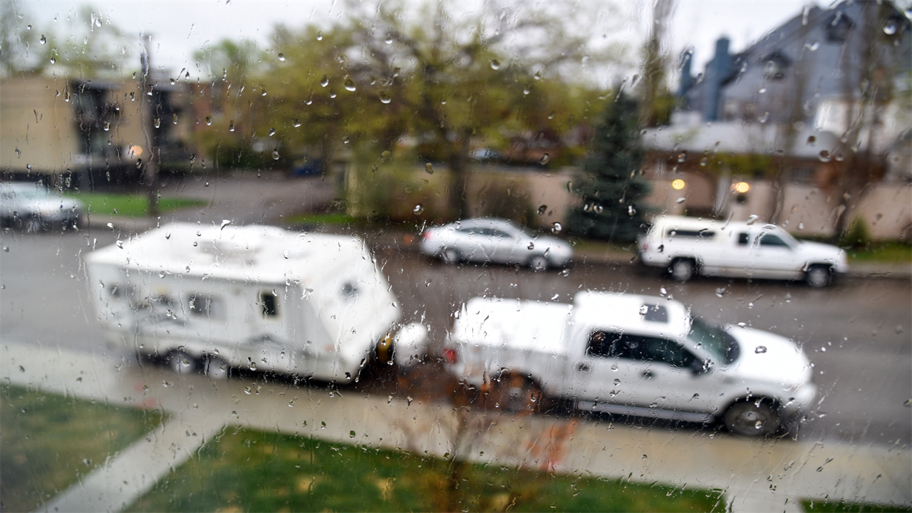 Drivin’ in the Rain: Safely Steering Your RV on Slippery Roadways