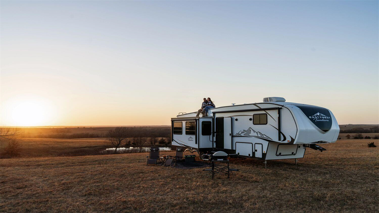 Can a Half-Ton Pickup Truck Tow a Fifth Wheel RV?