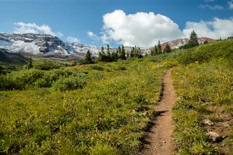 22 Amazing Hiking Trails You Have To See To Believe